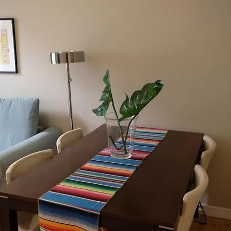 Portugal Here I - Herois De Quionga Lisboa